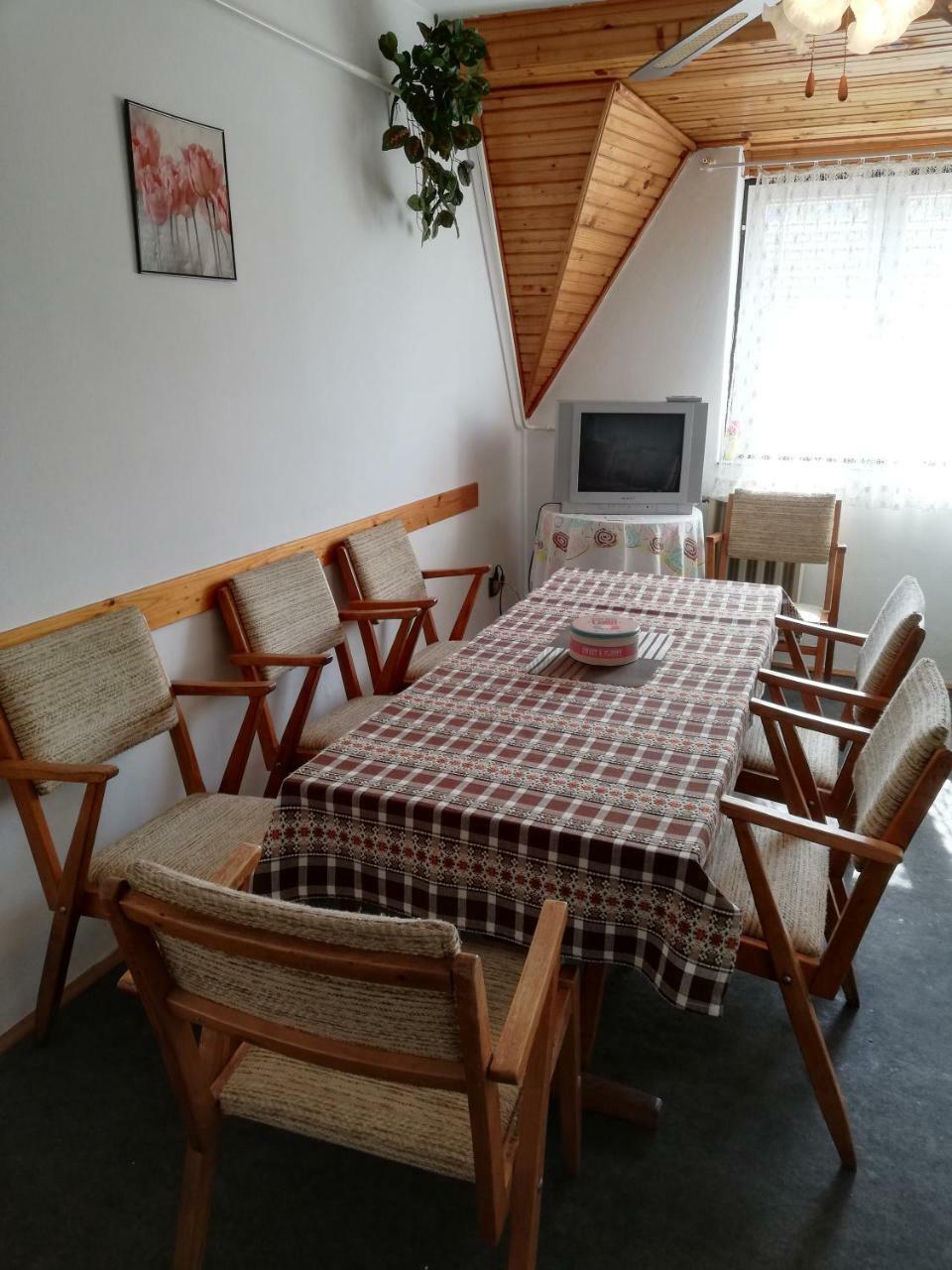 Szekely Szallas Гюла Екстериор снимка